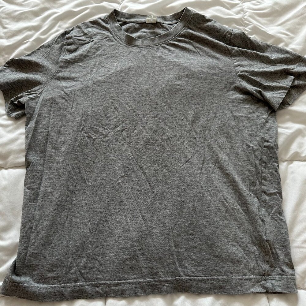 ARKET MEN’S GREY ORGANIC COTTON T-SHIRT – SIZE M